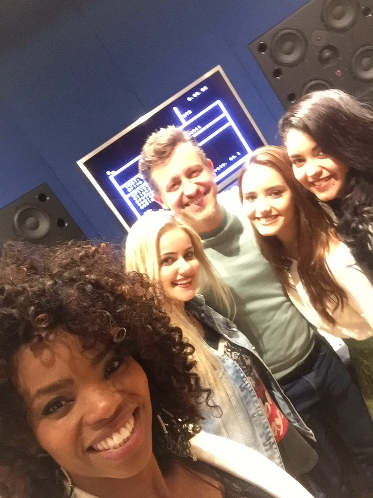 ravena_oficial's tweet image. Olha onde estamos! 🙊 @rickbonadio