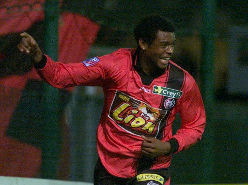 mattcharp's tweet photo. 01/12/2001: le SRFC bat l'US Créteil (3-1) en 16ème de Coupe de la Ligue (Doublé de Piquionne et un but de Danic.
https://t.co/W8zlkdMQFr https://t.co/U7cN9rkGQE
