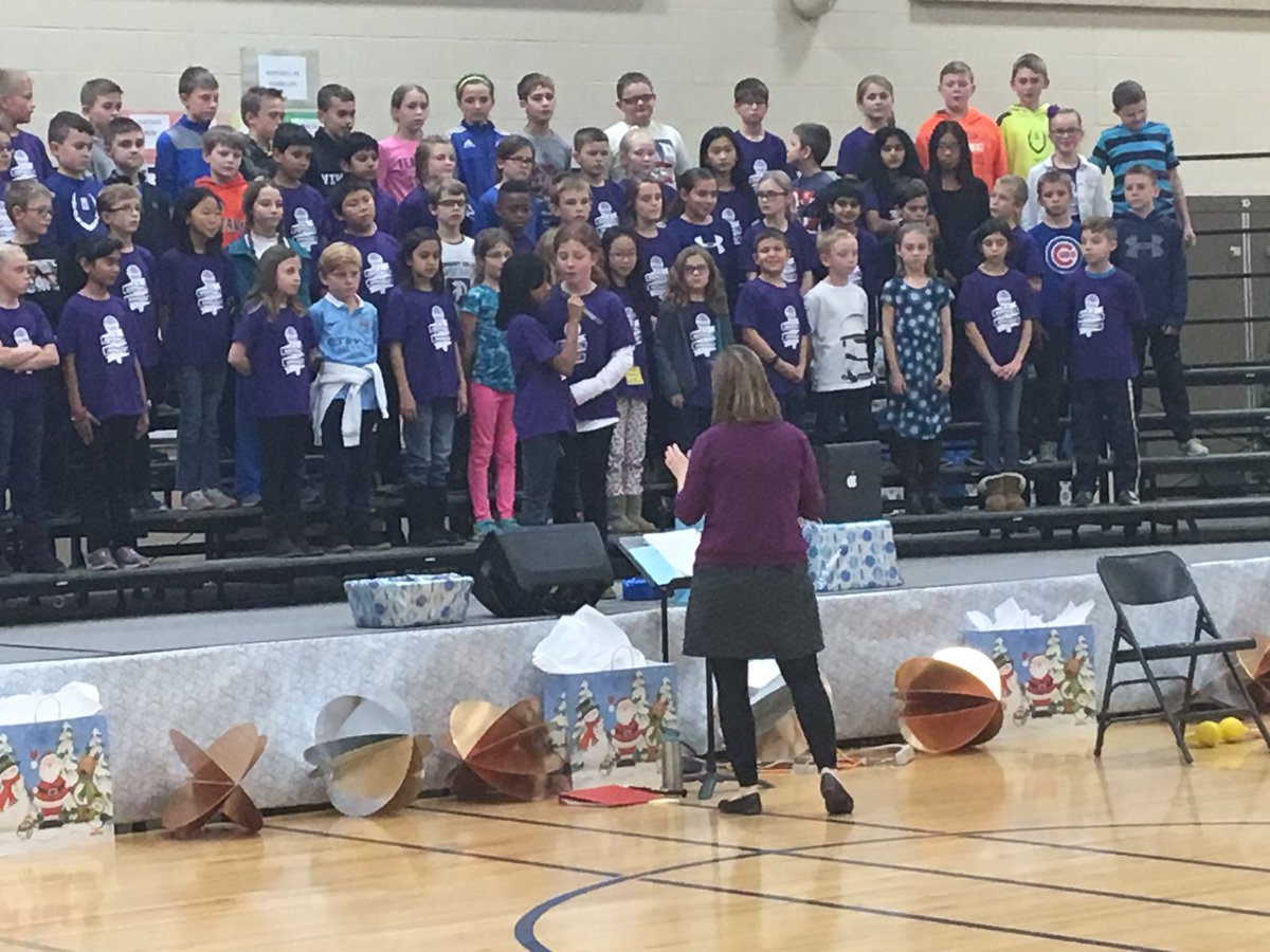 MissMeuser16's tweet photo. Spoiler Alert! Hopewell kids are super talented! @PVHopewellMusic you amaze us every year! #thankyou #showtimetomorrow https://t.co/EVIJfQaOWX