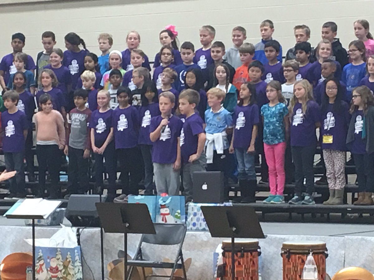 MissMeuser16's tweet photo. Spoiler Alert! Hopewell kids are super talented! @PVHopewellMusic you amaze us every year! #thankyou #showtimetomorrow https://t.co/EVIJfQaOWX