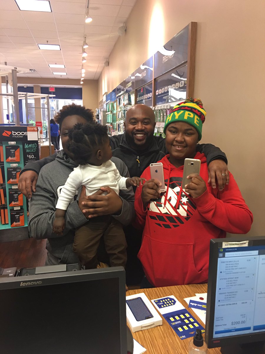 dgtewest's tweet image. Welcome to the Sprint family! #2New! @martyachi @SprintCentralTX @Dawnmccarter11