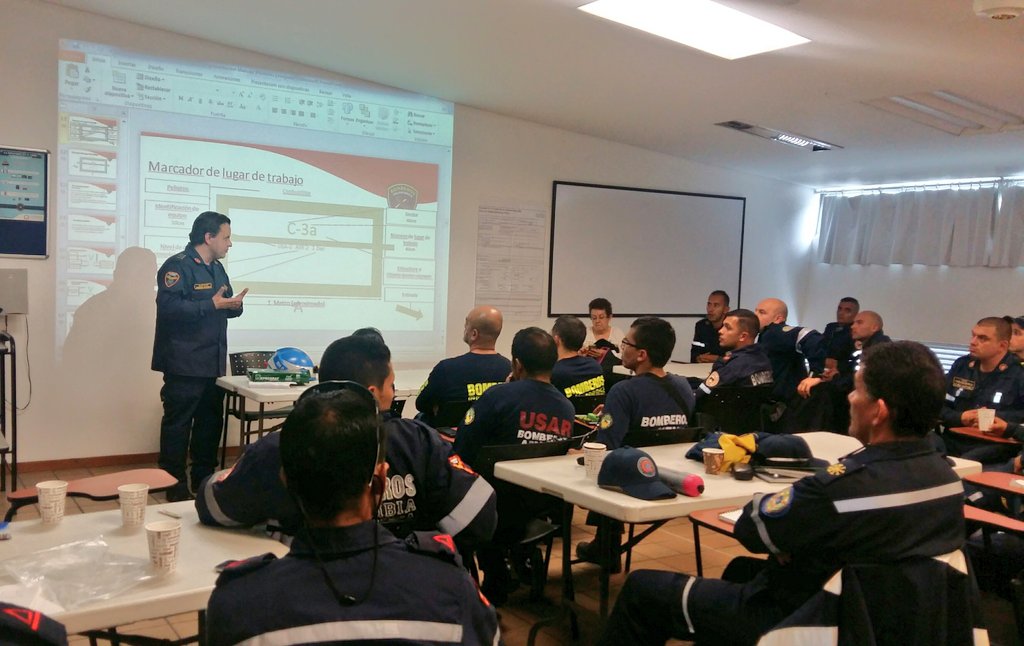 DNBomberosCol's tweet photo. #DNBC Es un privilego que #Firefax sea el mejor referente y capacitador  para los #BomberosColombia en materia de Búsqueda y Rescate Urbano. https://t.co/eMhEsTDDCu