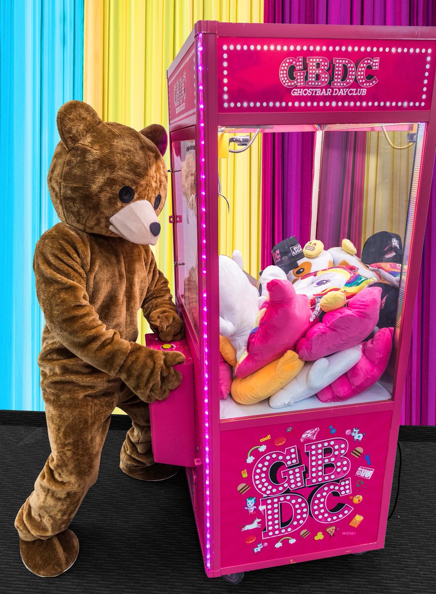 ghostbarLV's tweet image. #GBDC, the best Dayclub in #Vegas, returns this Saturday. Get on the comp guest list here: gbdc.pgtb.me/kSqv9n