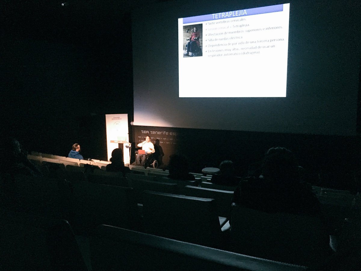TFDesignWeek's tweet photo. Javi Rosquete intervención en @teatenerife un mensaje de actitud @participatfe @pcttenerife @Sinpromi #TDWeek2016 https://t.co/K5tkxtIS3o