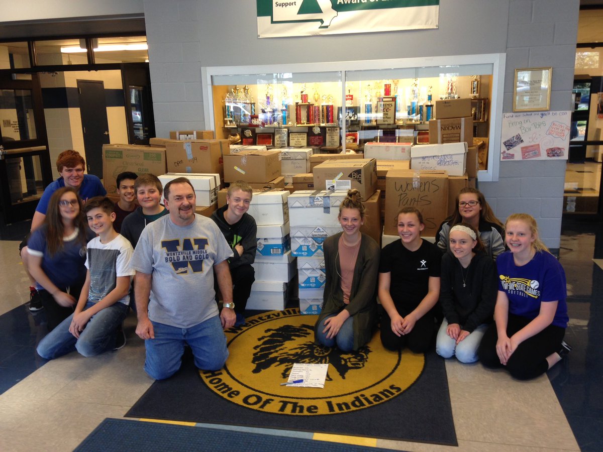 WMSTeam8C's tweet photo. WOW! Great job by our students collecting for homeless veterans! Delivery to Harbor Light tomorrow! #givingback https://t.co/HtJb51iGEU