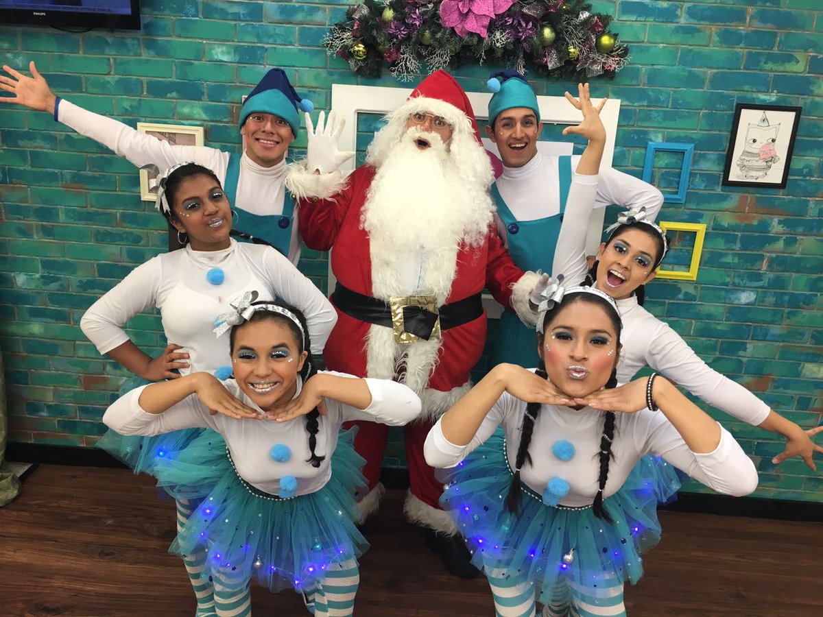 MatutinoXpress's tweet image. Hoy nos visitaron los integrantes de la obra de teatro "Luna de Navidad". Para darle la bienvenida a esta época navideña, ¡tienes que verla!