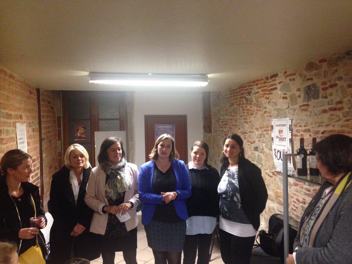 leplanningPB's tweet photo. L'antenne a enfin son local ! Nous étions fier-e-s et heureux-ses de l'inaugurer ce soir avec vous ! Ce n'est que le début !💪🎉 https://t.co/DoDYdWgCwf