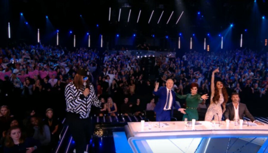 lanie_Xfan's tweet photo. I must say that #MannequinChallenge was absolute class! @NicoleScherzy did brilliant to hold such a difficult pose! Well done all 👏
#XFactor https://t.co/mYka8qTRgQ