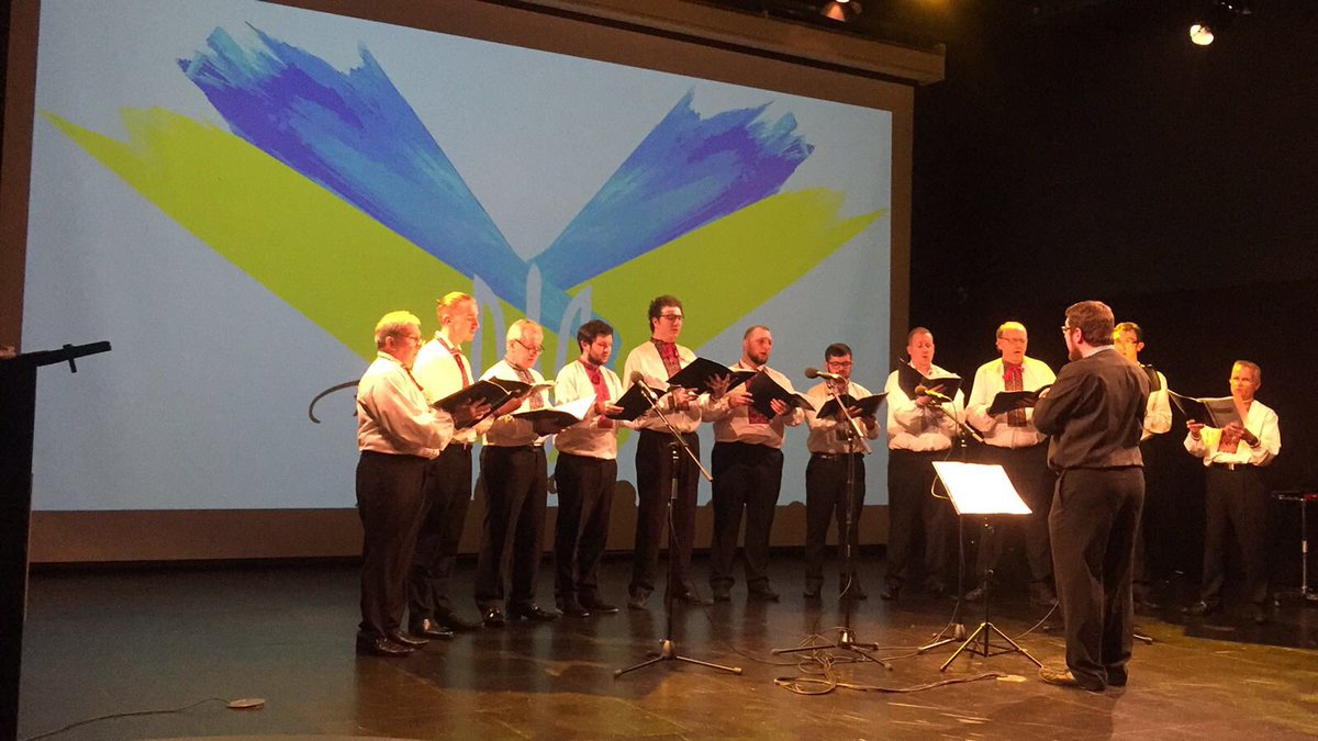 XopVolya's tweet photo. An honour and a pleasure to sing at the Annual @SalfordAlumni Christmas event! A lovely reception and a great crowd! https://t.co/mR6TcHLVqn