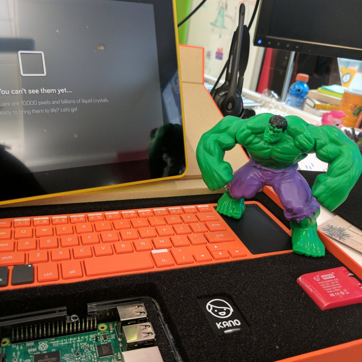 jewellbee313's tweet image. The Hulk and I picked up a Kano kit and we&apos;re planning the next code class! #qltechonlogy #qstem #kanocomputer