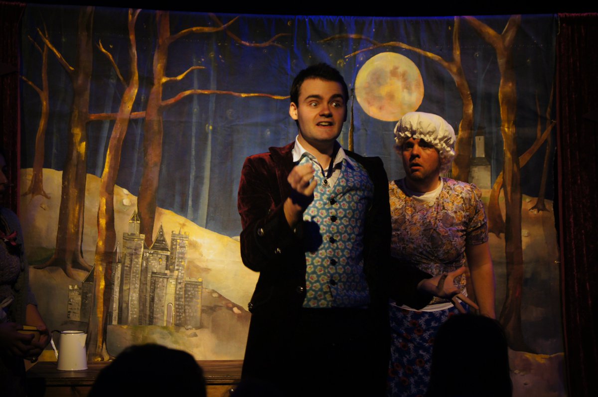 BardsTheatre's tweet photo. First of December! First show done! We loved performing our adaption of #Shakespeare's King Lear at Cambridge School today. #school #theatre https://t.co/Wg9FPIlM2x