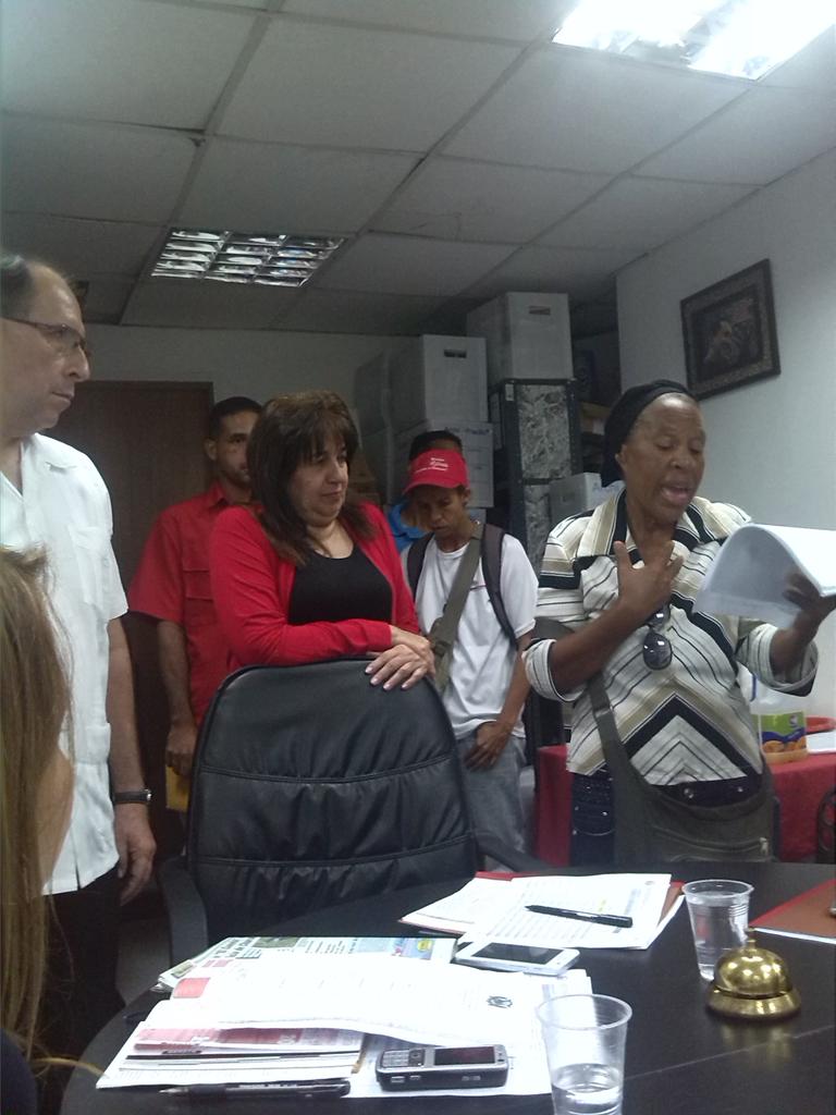 Hrodriguezpsuv's tweet photo. Habitandes del Cafe en Capaya piden que no se retire la OLP piden derecho de palabra
.@ClebmPrensa2013
.@JauaMiranda 
.@MirandaPSUV https://t.co/NzqnzQHp5E
