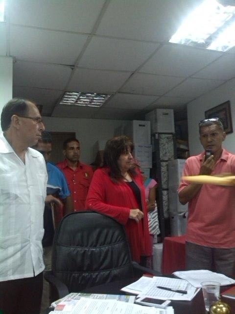 Hrodriguezpsuv's tweet photo. Camaradas del café de capaya piden que no les quiten la OLP 
.@PartidoPSUV 
.@NicolasMaduro
.@vladimirpadrino 
.@VTVcanal8 
.@LSanguinoVTV https://t.co/4m4khcYSfm