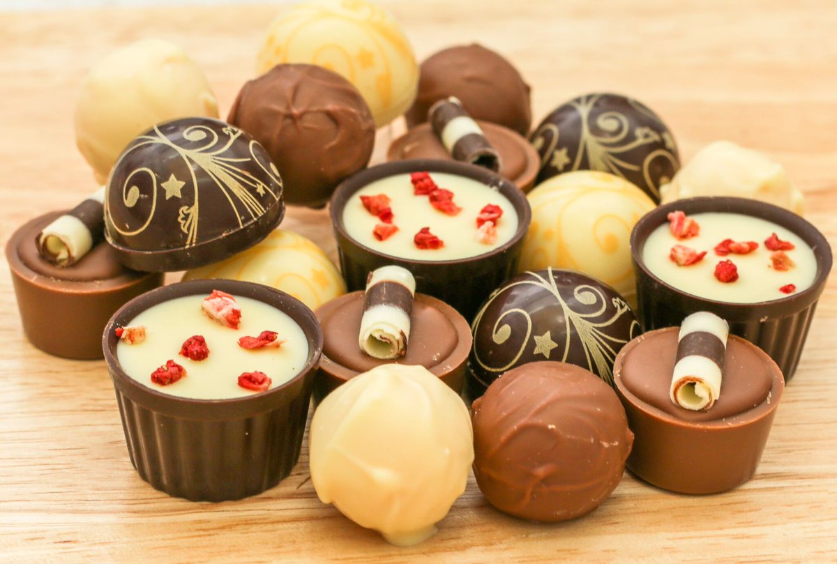 chocfullofmagic's tweet image. All made &amp;amp; packed for the Christmas Shopping Show @ 3 Counties Showground Friday to Sunday - find us by Santa's grotto!