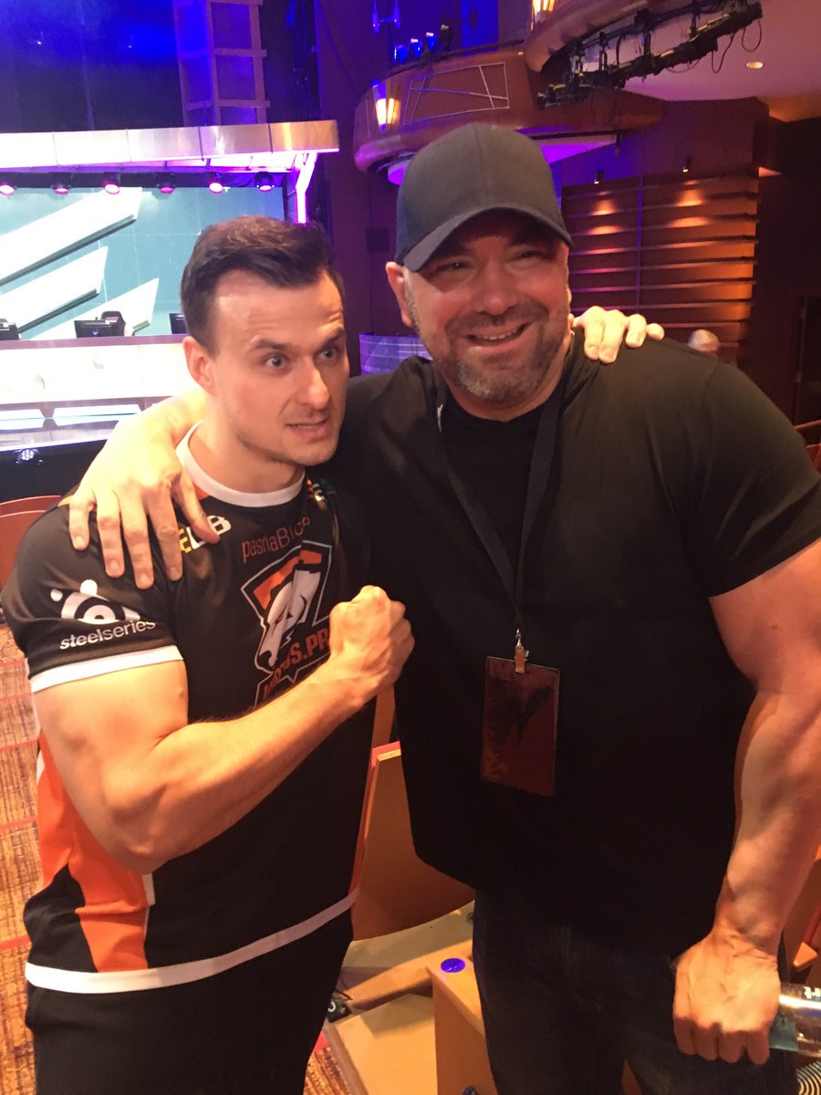 CS:GO legend Jarosław PashaBiceps Jarząbkowski debuting in MMA at High  League 2 : rMMA