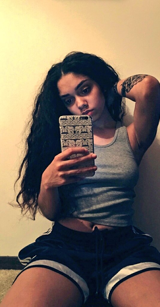 CFctrl1's tweet image. Me???????💘