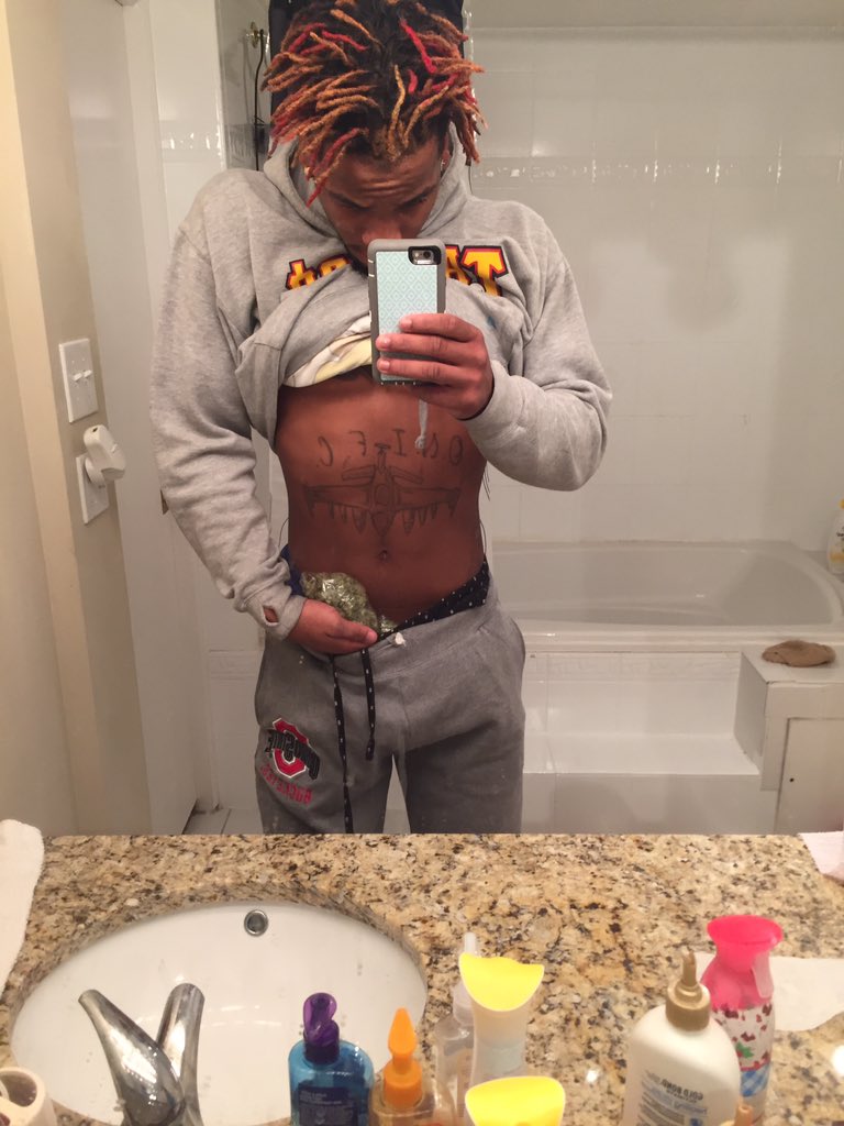 InfamousBam's tweet photo. #greysweatpantschallenge https://t.co/ihSbuuIwYq