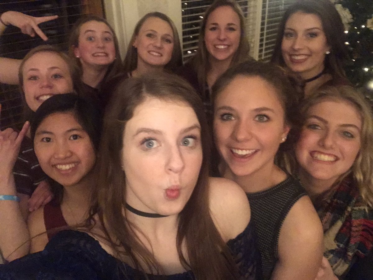 EPSD2016's tweet photo. we made it. thanks for the mems epsd. #seniors (&amp; a few) https://t.co/2yxTBKMLr2