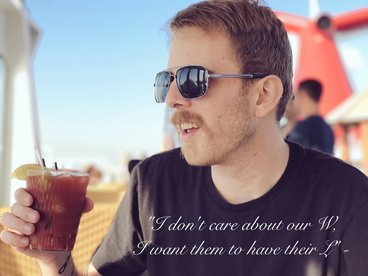 H3CZ's tweet photo. LMAO, my mans @z0mgItsHutch is on a cruise and still trying to give these kids their L. https://t.co/zskbkiikvA