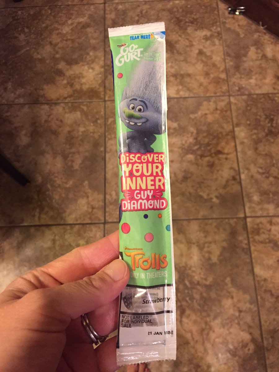 DrEmilyTaylor's tweet photo. Nothing but air in this @Yoplait gogurt... maybe @elfontheshelf did it... https://t.co/IYs9m8mePg