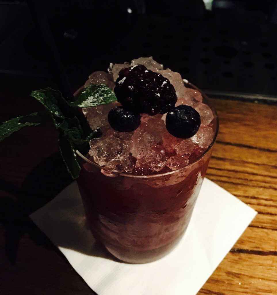 Cocteleando en <a href="/BrukBarBA/">BrukbarBuenosAires</a> con el gran Adriano Marcellino Very Berry by <a href="/CaroGaricoche/">Carolina Garicoche</a>