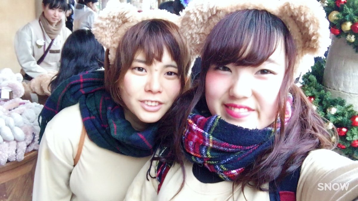 ManarinR's tweet photo. ディズニーシーいってきたぁぁ🤗
初めてやったしさいっこうに楽しかった！みんなともおそろいの服でいけたし
満足😙🤘
またみんなでいきたいなとおもった日になった！😍 https://t.co/sHra8zEjeV