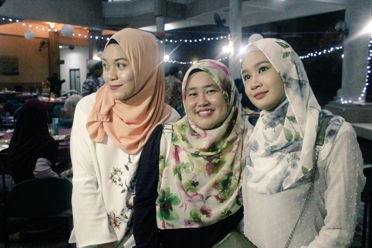 izzatiazahar's tweet photo. Nak throwback malam tadi jugaaaaak πππ #BAD2016 https://t.co/XcBwSonSks