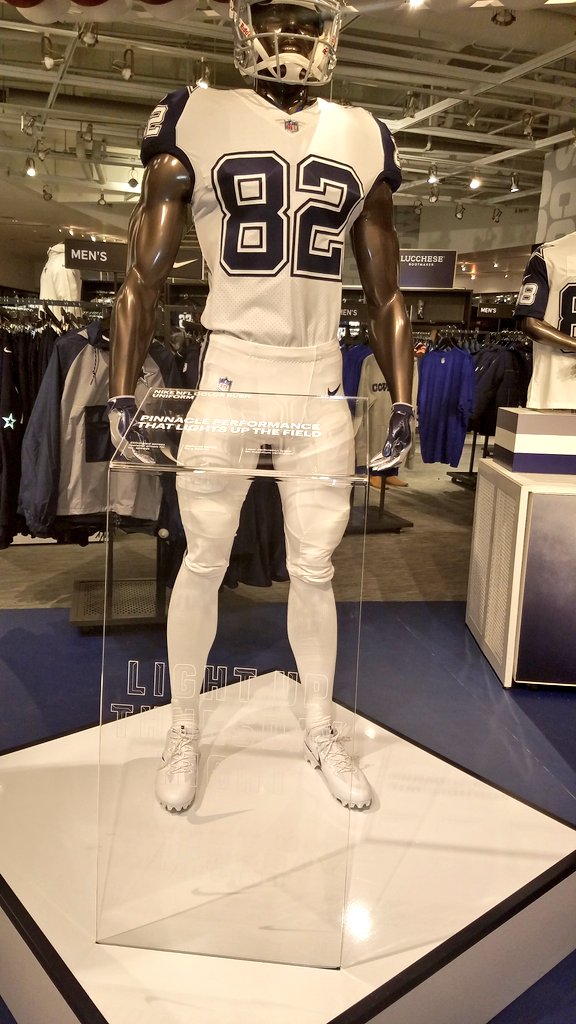 SeanOneal_4's tweet photo. Color Rush the Cowboys Way π₯π#CowboysNation #TNF #DALvsMIN #DallasCowboys #LightUpThursdayNight https://t.co/2zZx1E3aBD