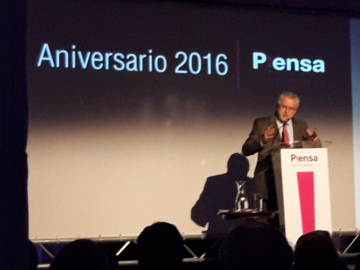 ctello67's tweet photo. Escuchando a Maximo Pacheco https://t.co/QypvcHDWdO