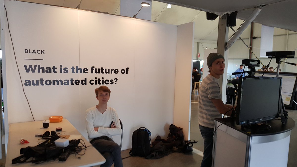 MishManners's tweet image. .@MAPUniMelb represent at #FA16! @BajaBoard @RGBA0001 @xlabsGaze @Phoriamedia #future #tech #VR #skateboarding #ArtificialIntelligence