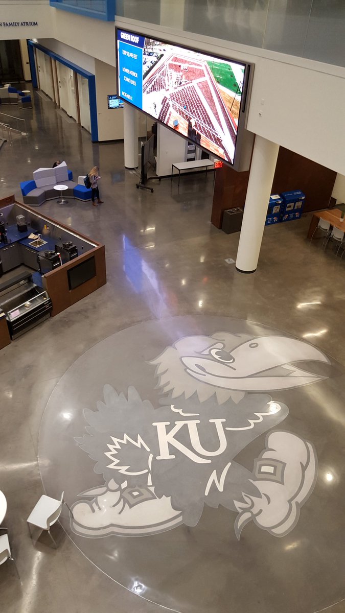 ESU_CS_Ryan's tweet photo. Checking out the KU School of Business in Capital Federal Hall! #KACE16 https://t.co/MfAsA5tzBv