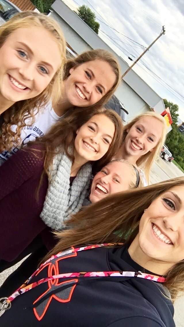 squirrel2999's tweet photo. HAPPY BIRTHDAY SYD!!! I love you and miss you so much❤😘🎉 @SydneyHoman https://t.co/V9F4d0XZhO