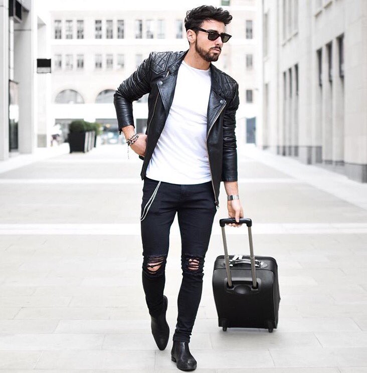 Simplicity, quality &amp; style <a href="/rowanrowrowan/">Rowan Row</a> weaing our modal cotton longline tee ✔️ Only £17.49 in our #cyberweek vascularwear.com/product/white-…