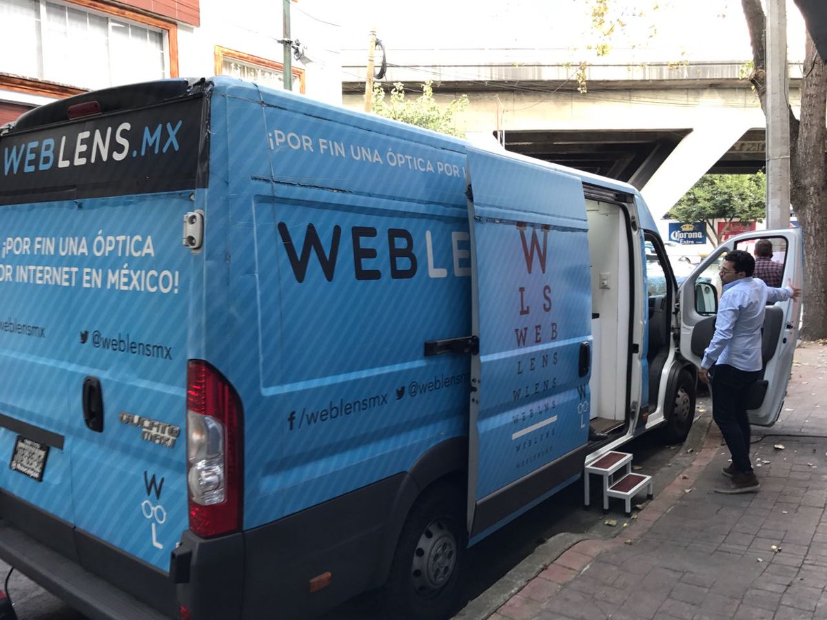 Hoy tuvimos la visita de nuestros amigos de <a href="/weblensmx/">WEBLENS.mx</a> aprovechamos las promociones que tienen en lentes, gracias a su servicio a domicilio.