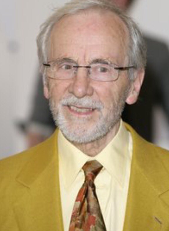 RIP to Andrew Sachs, best known for  playing Manuel in #FawltyTowers, who has died after Alzheimer's, aged 86. 
#RIPAndrewSachs
