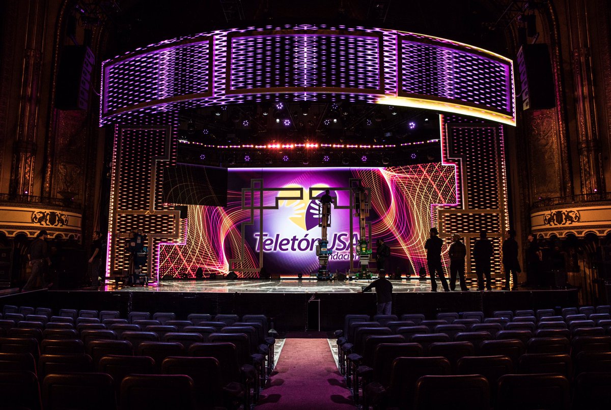 Grandes momentos serán vividos sobre este escenario mañana #TeletonUSA #NuestraCausa