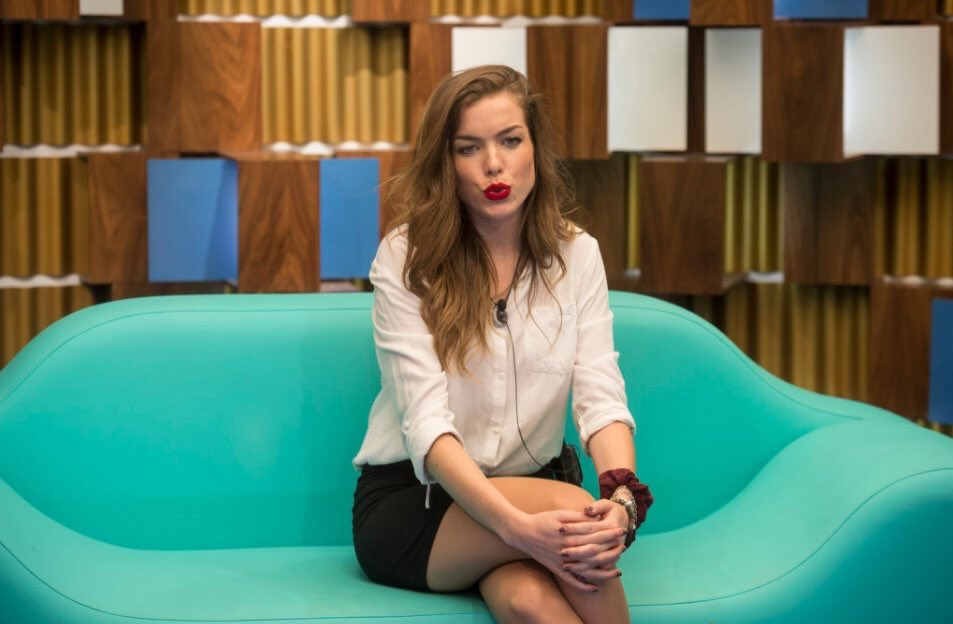 t5granhermano's tweet photo. DUELO FINAL:
¿Quién debe convertirse en la GANADORA de GH17?
RT - BEA
MG - MERITXELL. #FinalGH17 https://t.co/zn5nxT2GCk