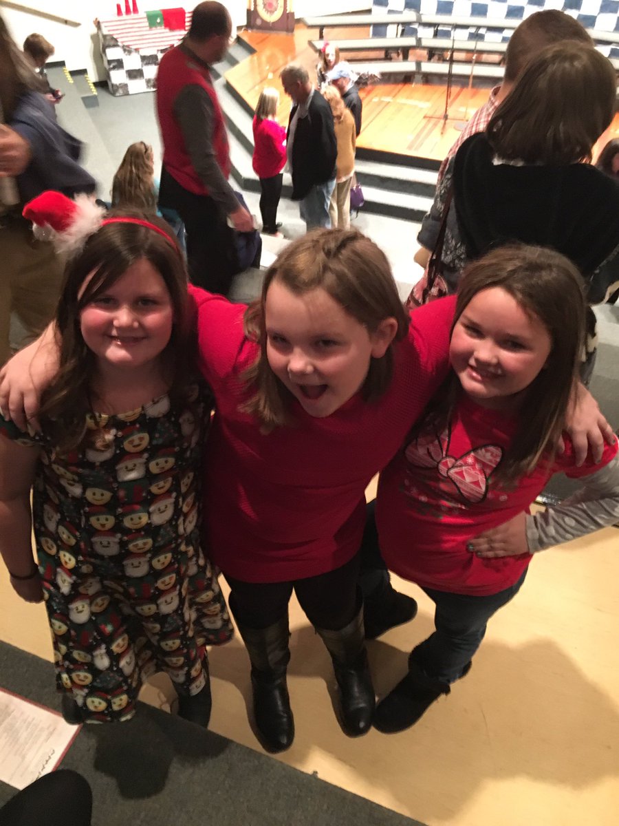 stroupetroupe's tweet photo. Jingle Bell Jukebox! #desjbjb #blueeyedgirls https://t.co/8QEuYHl8RA