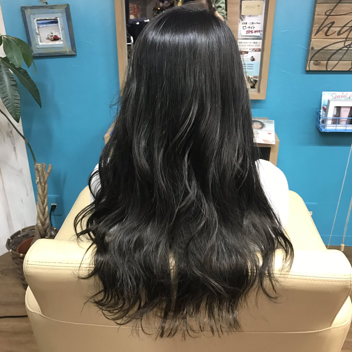 Saima モデル募集中 Throwでグレージュカラー ハイダメージでもここまで艶々透け透けカラーになります ぜひお任せください 横浜駅から徒歩5分 平日 18時以降 土日祝日 19時以降 月曜定休 横浜 美容院 カラーモデル カラーモデル募集中 カラー