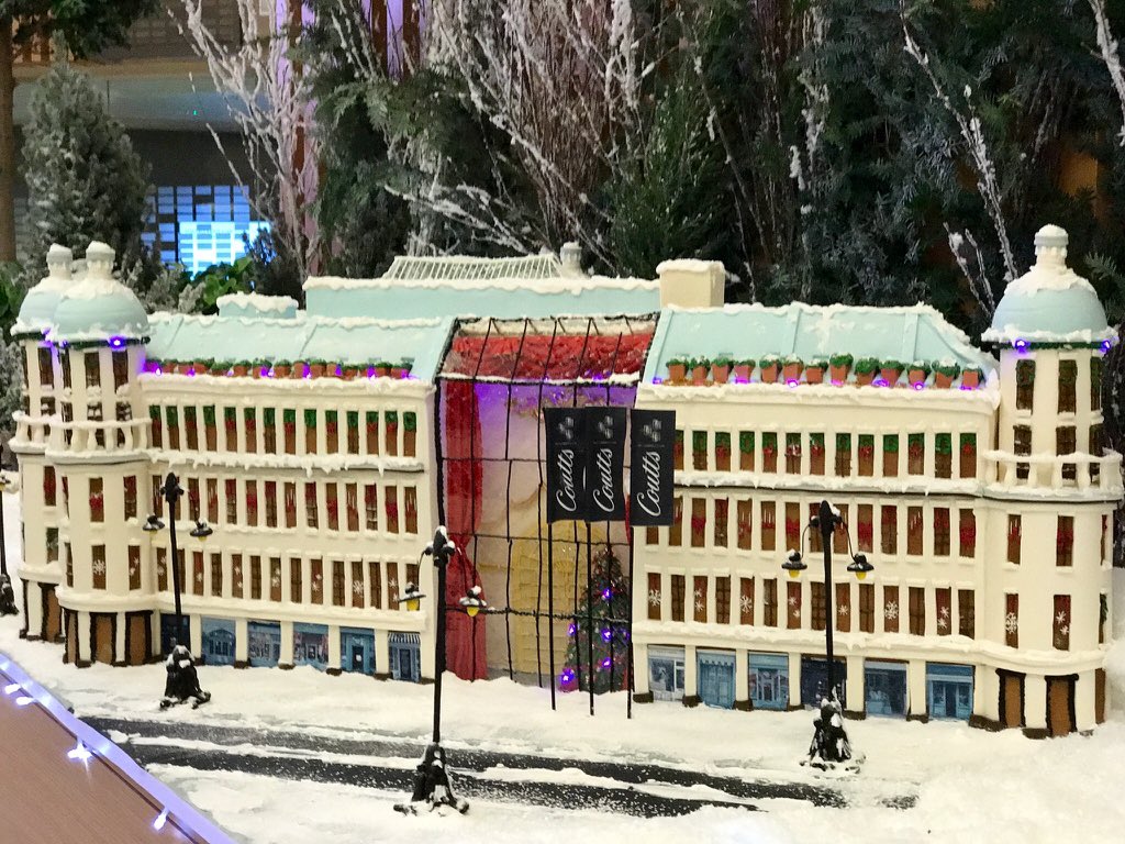 Elegateau's tweet image. Our gingerbread building all finished and safely delivered...😜😜