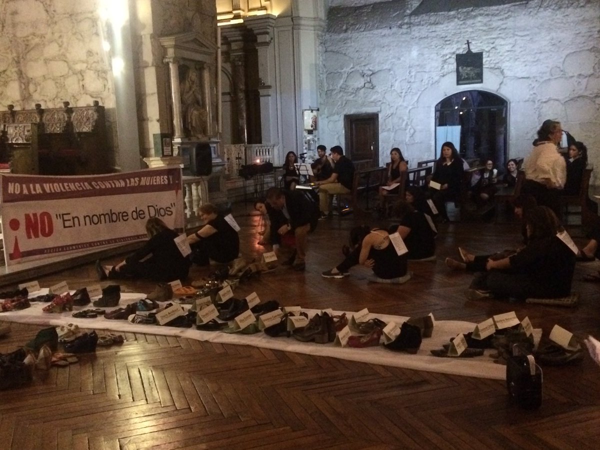 elyorrego's tweet photo. Estamos en nuestra Acción Ecuménica contra la violencia de género. Hermoso tiempo #laiglesiameviolenta. https://t.co/zWD3zflDW9