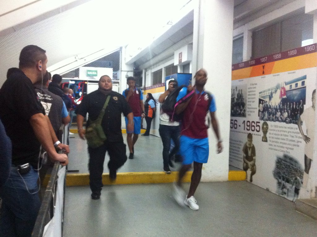 FutbolCR's tweet image. #clasicocr #SAPvLDA 
Llegada del @SaprissaOficial al Estadio Ricardo Saprissa