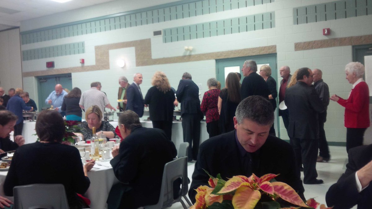 Head table got first shot at the buffet thanks to the volunteers <a href="/PortPerryBIA/">Port Perry BIA</a> <a href="/TwpofScugog/">Township of Scugog</a>