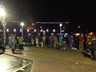 Awesome Tree Lighting in <a href="/TownofDeepRiver/">Town of Deep River</a> tonight. Great turnout by the community. Thank you everyone. #godeepriver