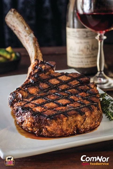 SigmaFoodservic's tweet photo. 🍴 #Tomahawk #CertifiedAngusBeef 🐂 simplemente una delicia #ComnorSigmaFoodservice https://t.co/7MI5Trjs8c