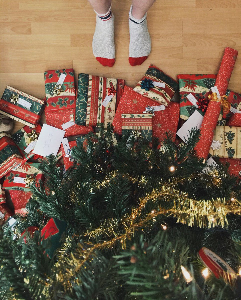 melissaaa_f's tweet photo. The Perfect Hipster Christmas Gift https://t.co/Bh5zc9PaNM https://t.co/iBxiOtTv8k