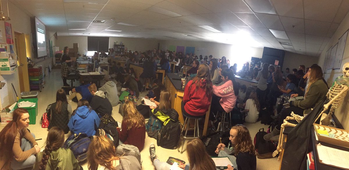 wcsBHSdm's tweet photo. Staggering the determination these Bruins have to be successful! #BioBreakout reaches record attendance w/ @wcsBHSja! #BruinSmart https://t.co/ezwkp0Ky95