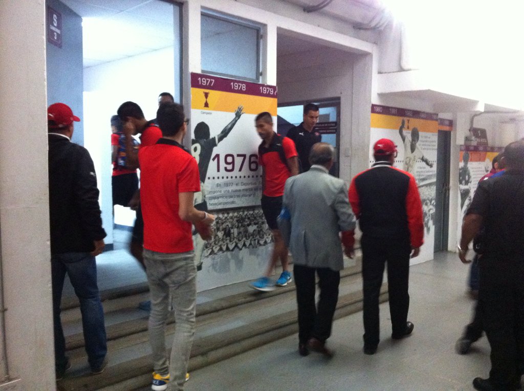 FutbolCR's tweet image. #ClasicoCR #SAPvLDA 
Llegada de @ldacr al Estadio Ricardo Saprissa fue a las 6:45