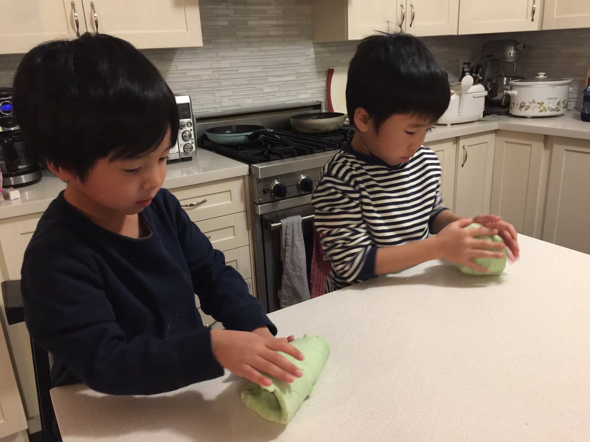 MingHuang_OCT's tweet photo. This was tougher than I anticipated; but we did it!!(well, kind of) @Dara_01 @afpsyr #HomemadePlaydough https://t.co/GeHrBL7UQE