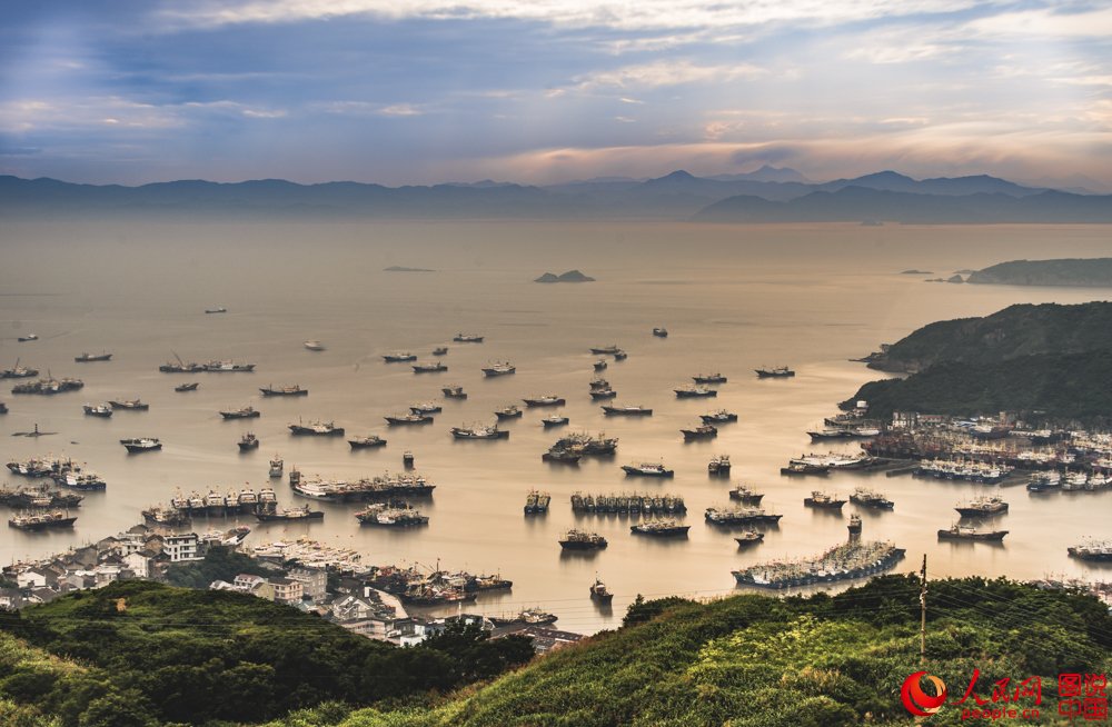 PDChina's tweet photo. Tranquil seaside scenery of #Shitang, an ancient fishing village reputed as Oriental Cape of Good Hope in SE #China’s #Zhejiang https://t.co/0FEmP4bQ9v